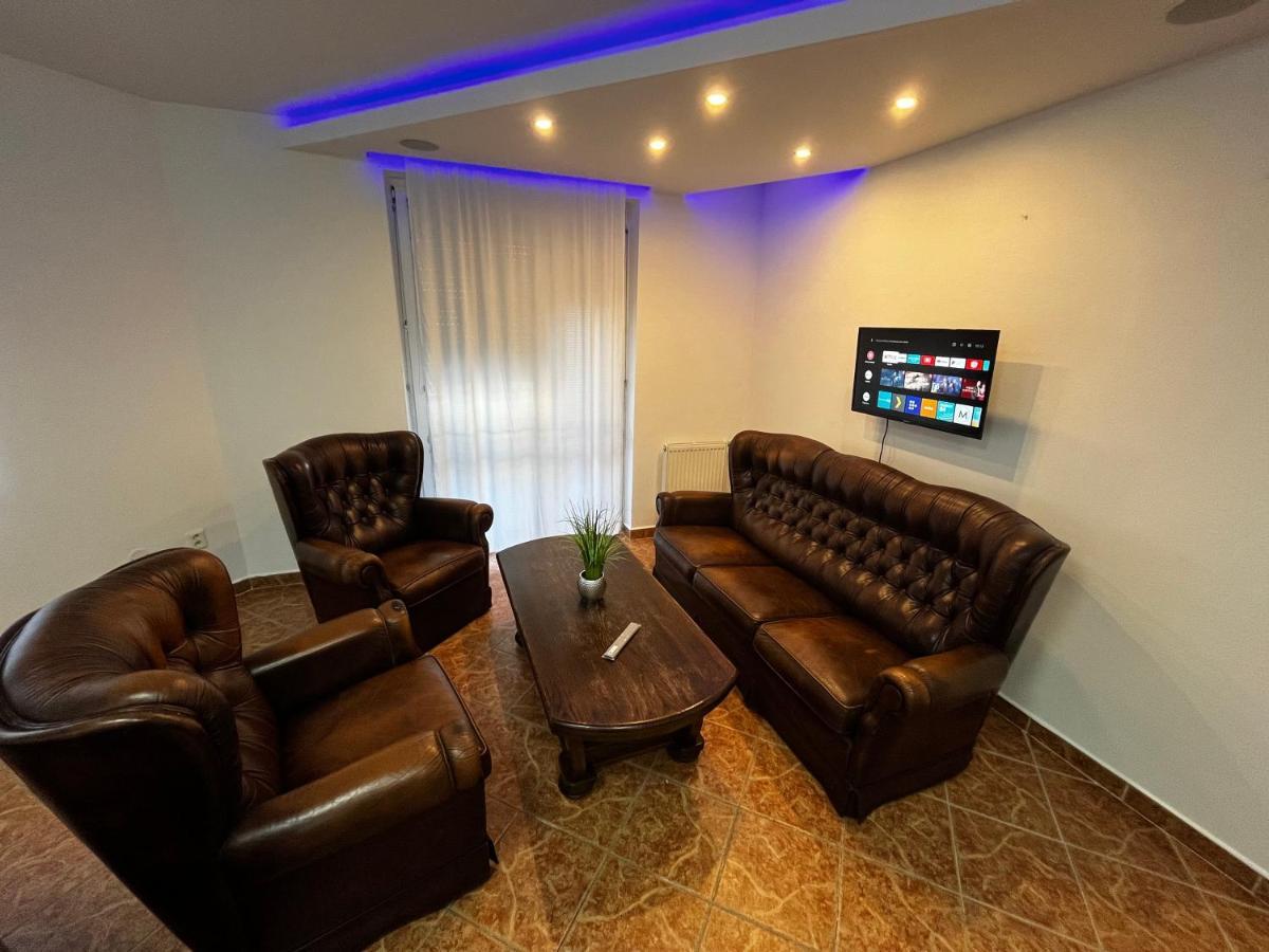 Apartman Nico Dunajská Streda Exterior foto